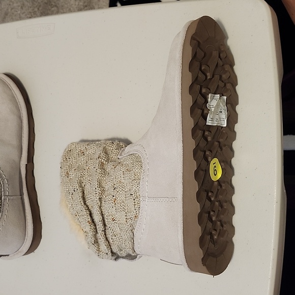 New Women's Size 9 Bearpaw Suede Multi Color Boots - Picture 9 of 10